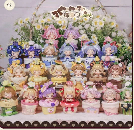 Sweet Emilya Figures