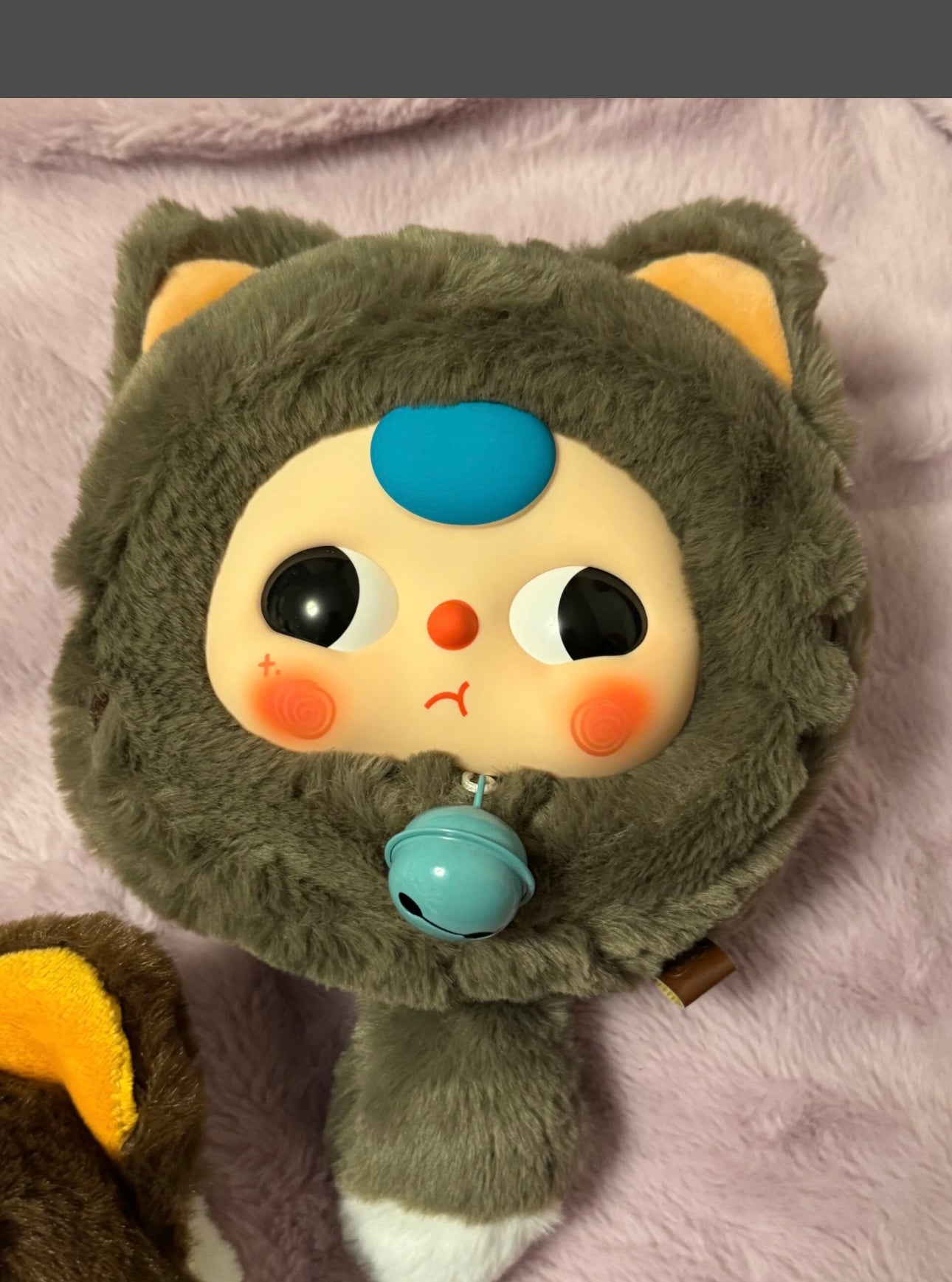 Baby Three Fortune Cat is zipper bag