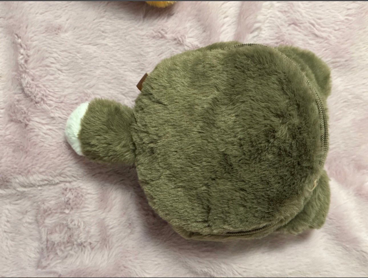 Baby Three Fortune Cat is zipper bag