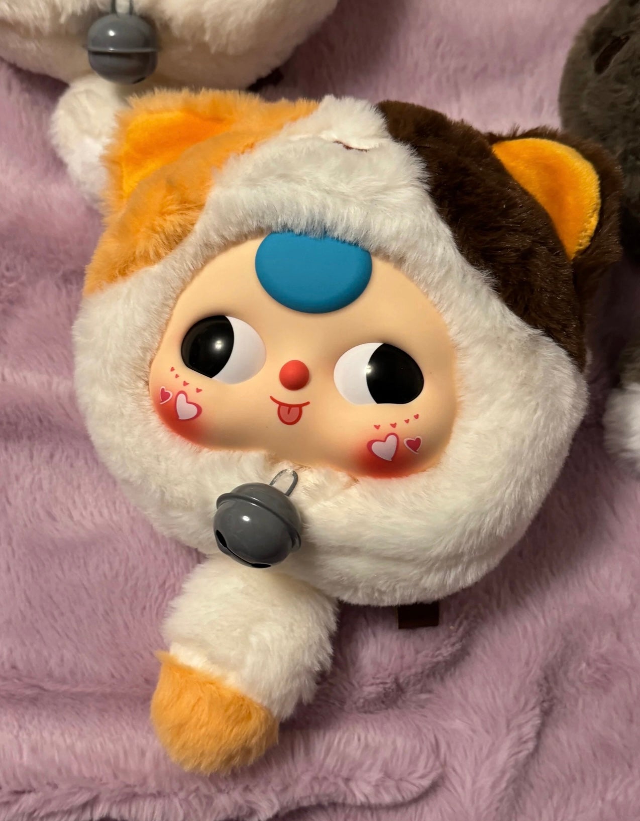 Baby Three Fortune Cat is zipper bag